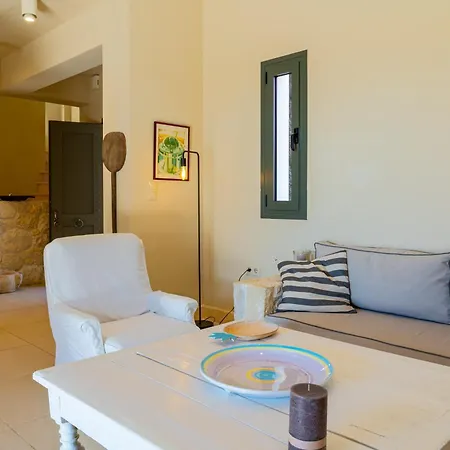 Sunny Villa *