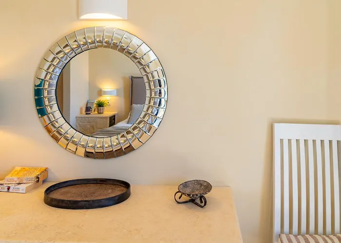 Sunny Vilă Klísmata