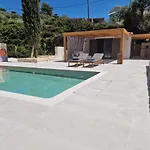Sunny Klísmata