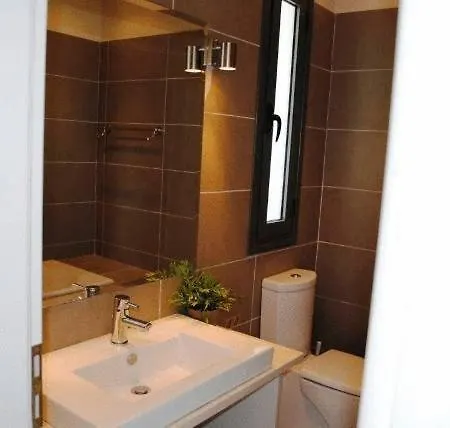 Sunny Willa Klísmata